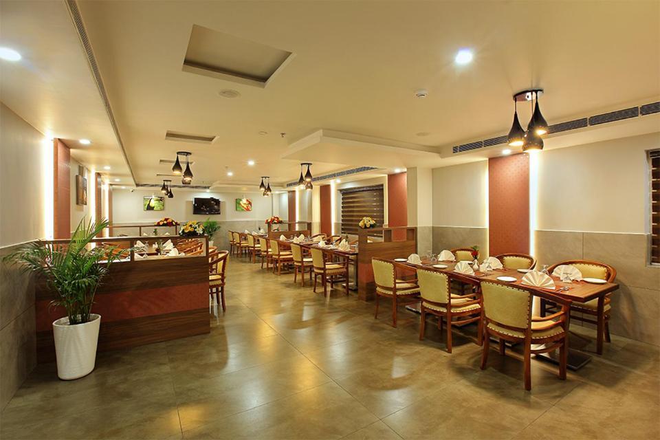 Lumbini Supreme Otel Thrissur Dış mekan fotoğraf